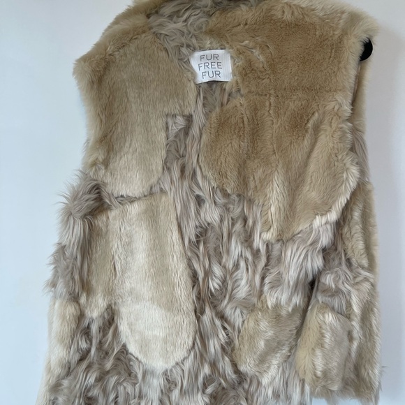 Stella McCartney Fur Free Fur FW18 Vest - Picture 7 of 10